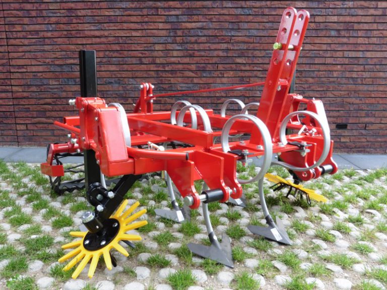 C8VB met vingerwieders - Cultivator