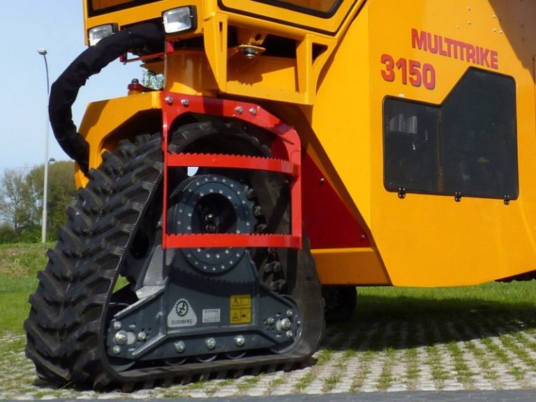 Multitrike 3150 met rups