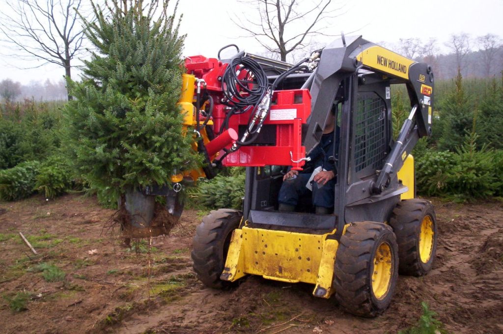 KLR-300M ST aan New Holland LS 160