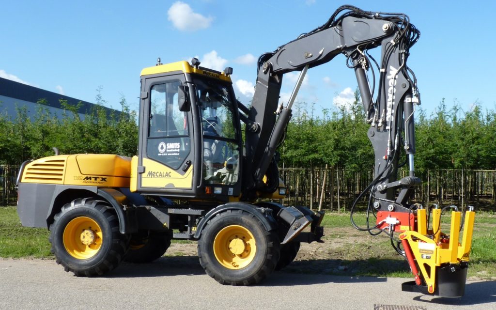 KLR-500 ST aan Mecalac