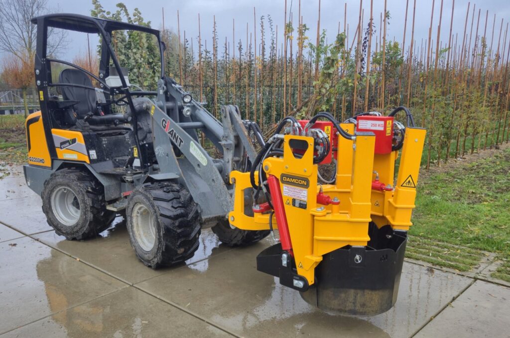 KLR-650 ST aan Giant G2200 HD