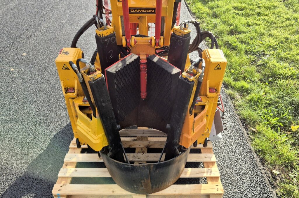 604019 KLR-700 HM met spadenset 60 + 70 cm met aanbouwframe voor Fendt smalspoor