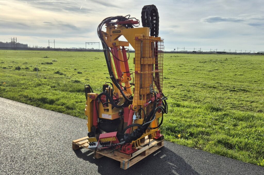 604019 KLR-700 HM met spadenset 60 + 70 cm met aanbouwframe voor Fendt smalspoor
