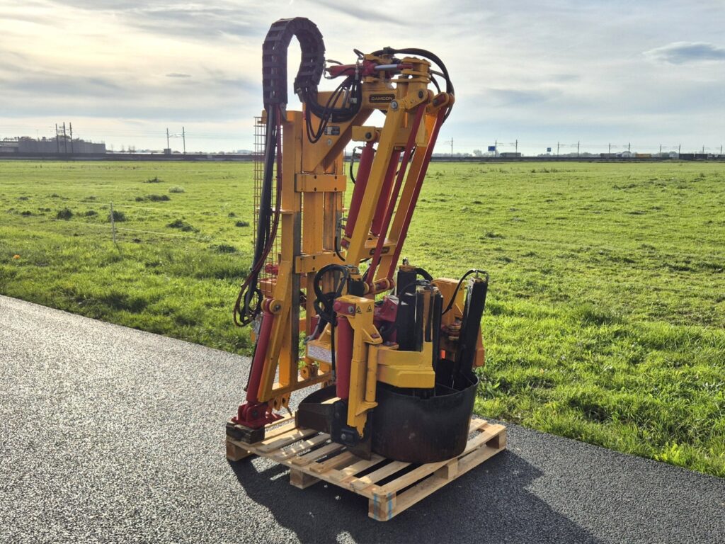 604019 KLR-700 HM met spadenset 60 + 70 cm met aanbouwframe voor Fendt smalspoor