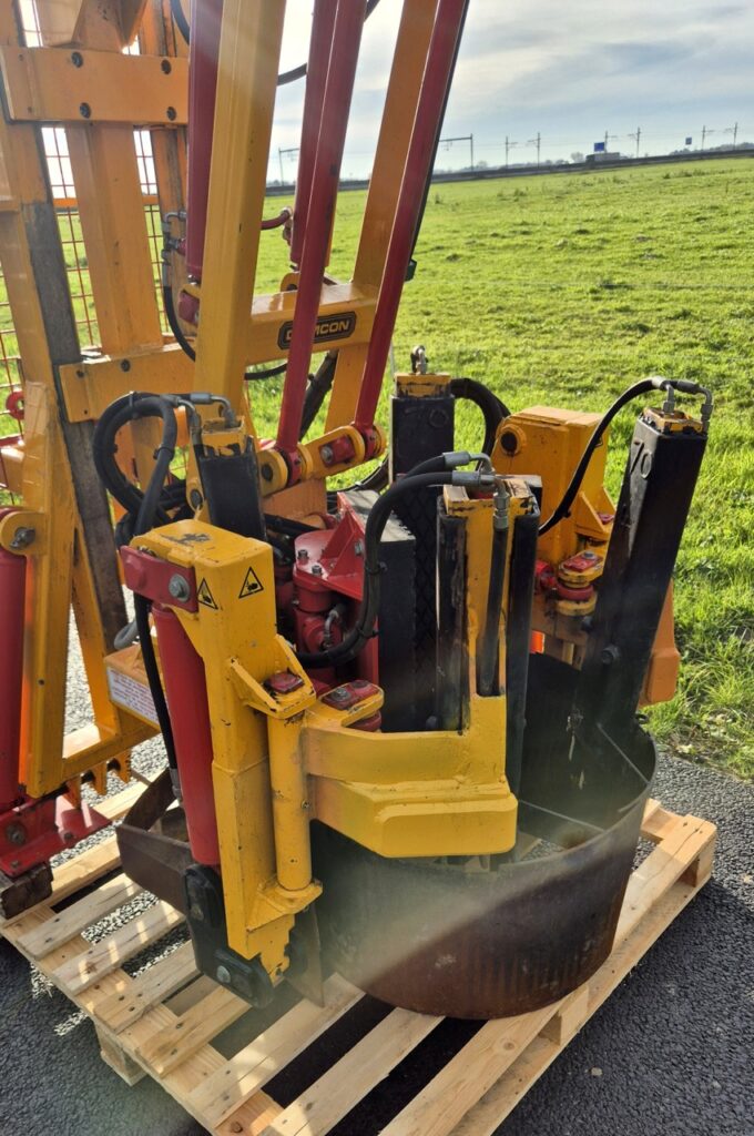 604019 KLR-700 HM met spadenset 60 + 70 cm met aanbouwframe voor Fendt smalspoor