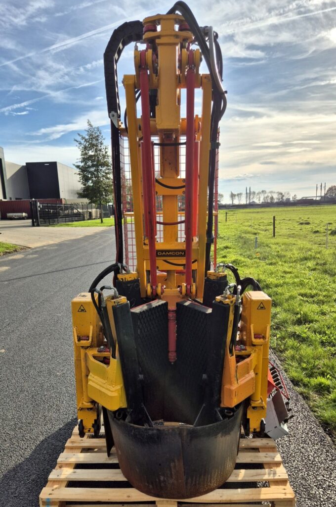 604019 KLR-700 HM met spadenset 60 + 70 cm met aanbouwframe voor Fendt smalspoor